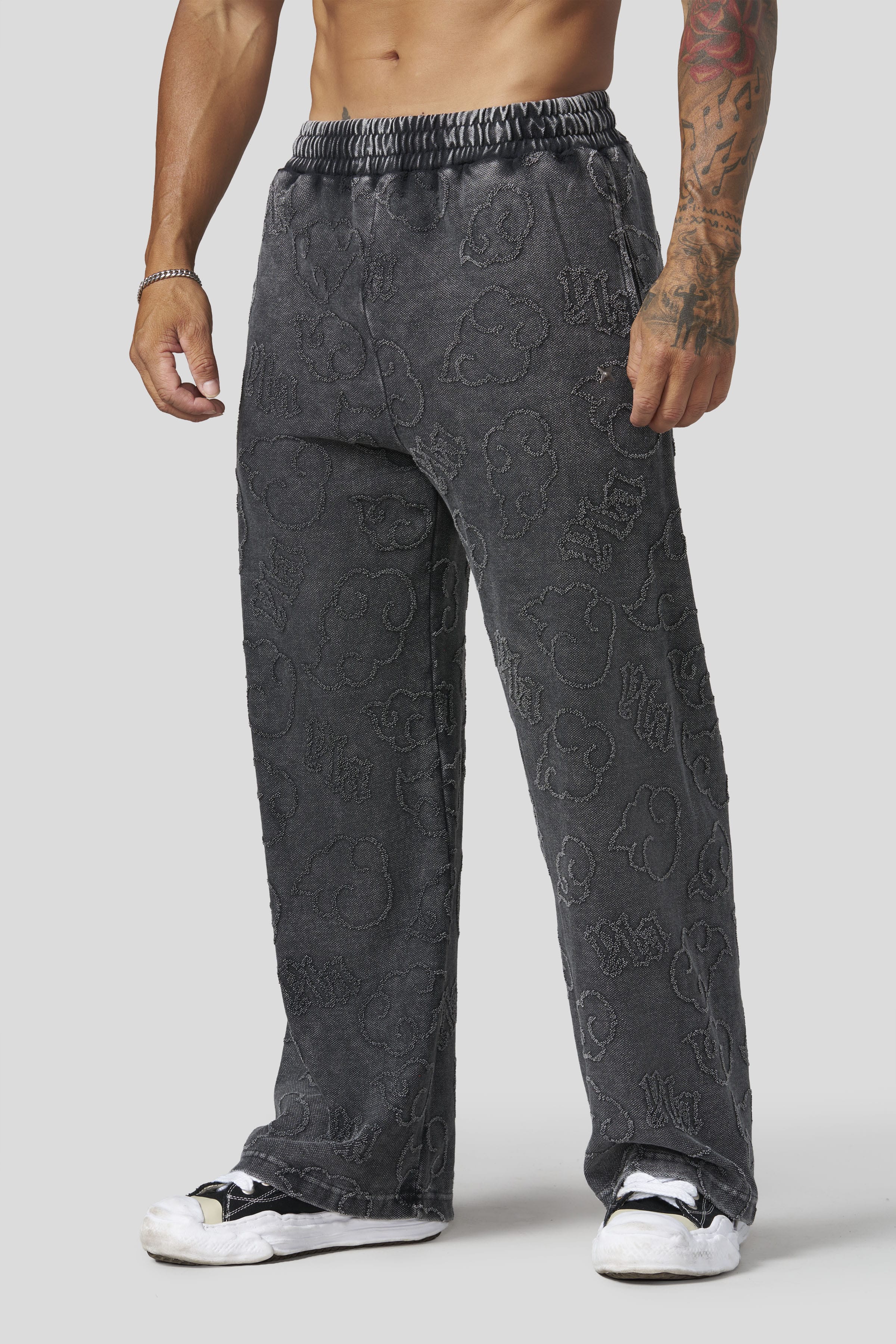 2109 - Naruto Cloud Sweats